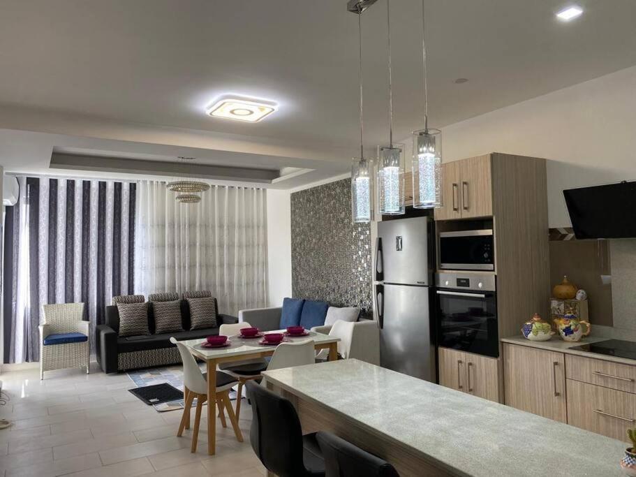 Stylish & Luxury 2-Bed Parkside Apart With Pool Vacoas-Phoenix Exterior foto
